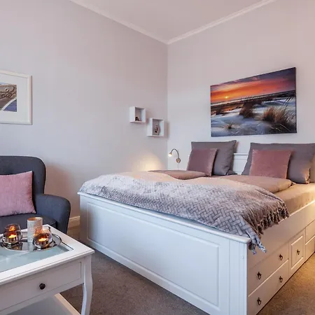 Apartment Im Kapitaenshaus Ostseerose Lubeck